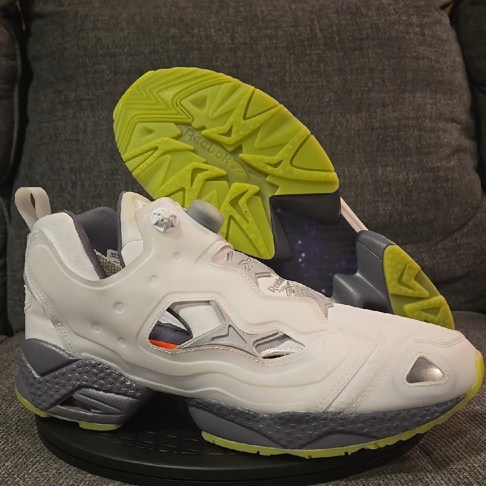 Reebok 'InstaPump Fury 95' 'Glow In The Dark' Edition